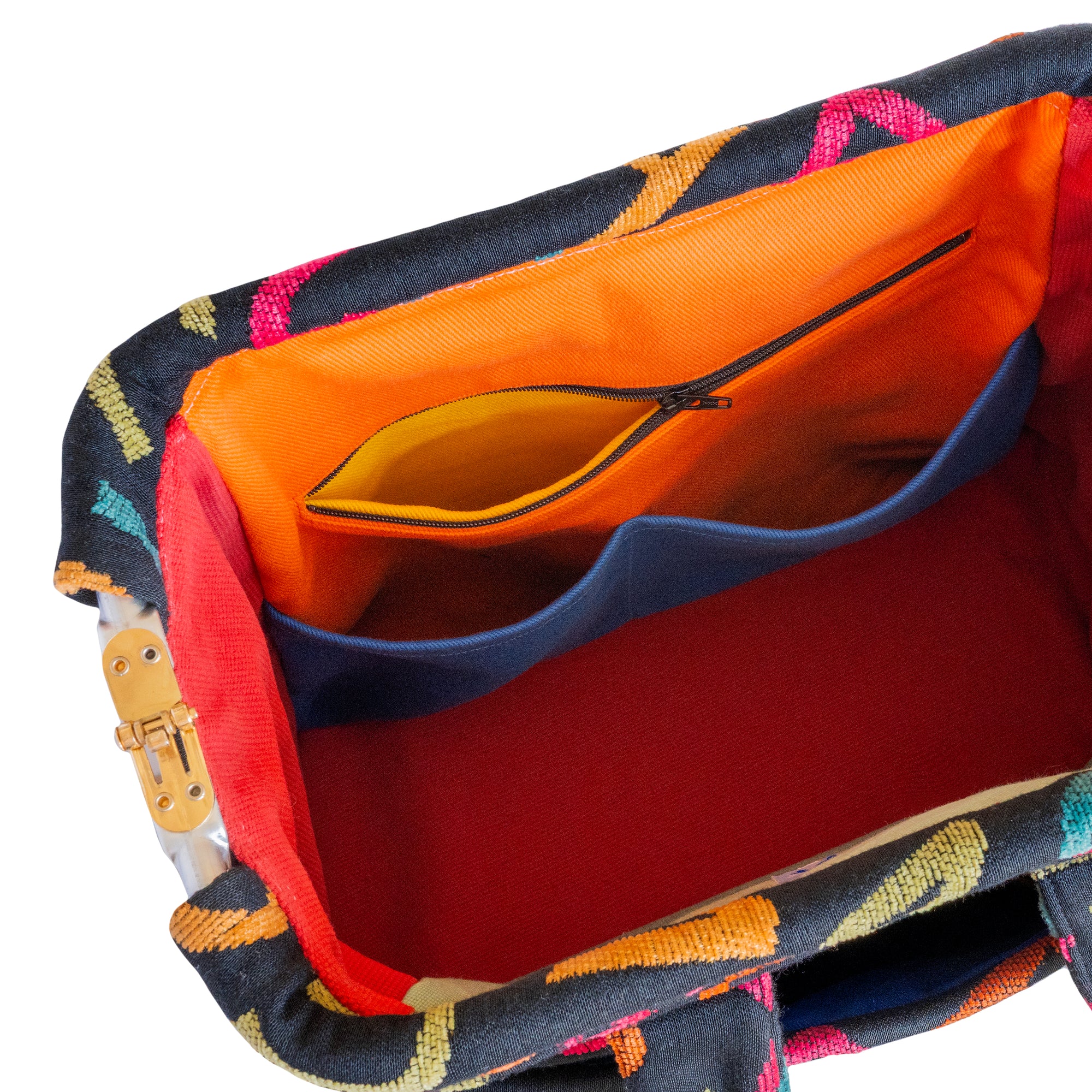 FONT CARPET BAG